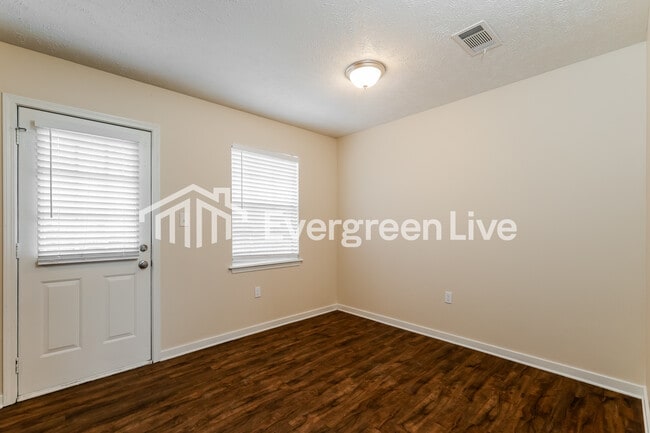 Photo - 6153 Floral Dr