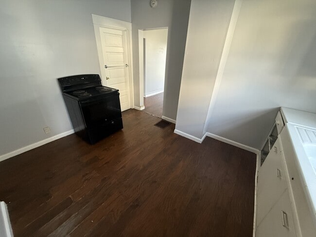 Photo - 761 E Iowa St