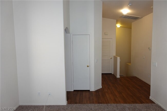 Building Photo - 6409 Stone Dry Ave