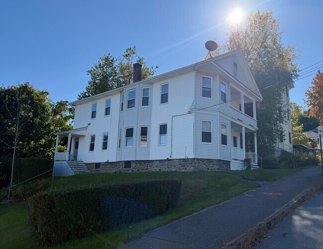 49 Butler St Apartments Unit 51 Butler St 2ND FLOOR Worcester, MA