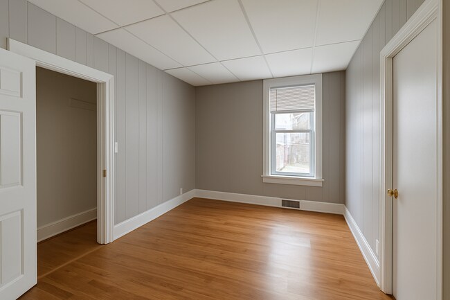 Photo - Large 2 Bed Lower Unit with Appliances & Garage Space!