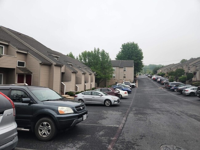Photo - 1394 Bradley Dr