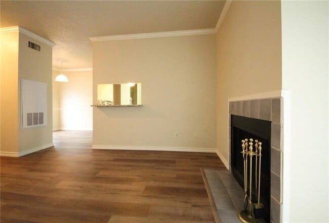 Photo - 12166 Metric Blvd Unit 279