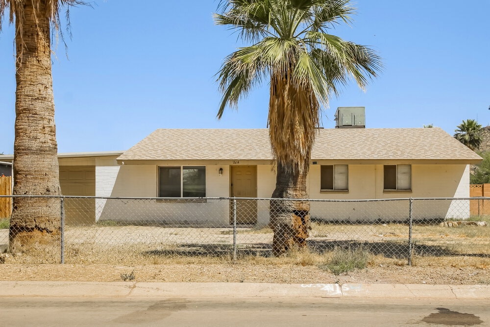 Photo - 1614 W Brown St