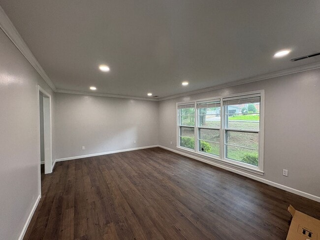 Photo - Spacious Living in a Great Location