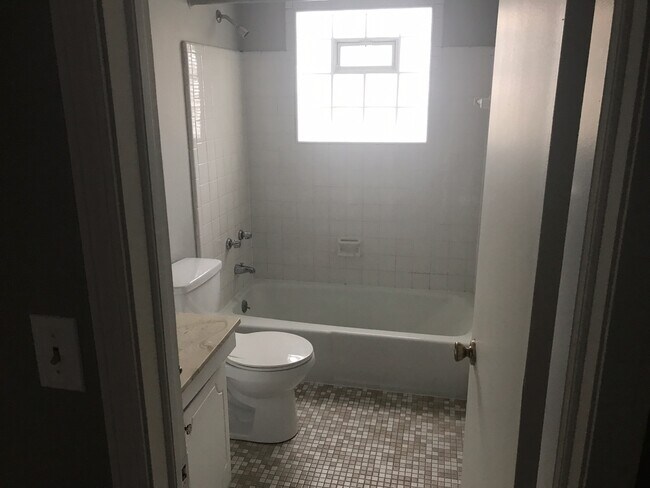 Burton Square Apartments