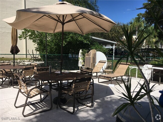 Building Photo - 515 Club Side Dr Rental