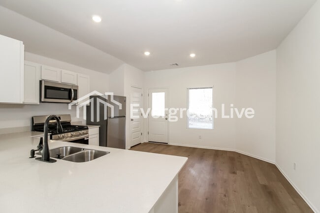 Photo - 3916 Olivia St