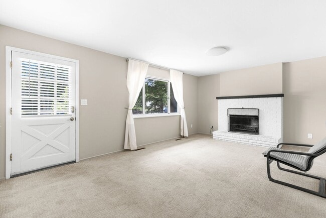 Photo - 3295 Emerson Ave
