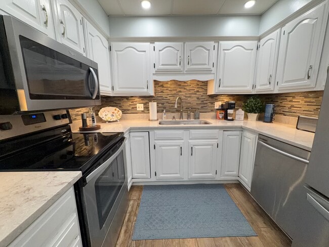 Photo - 920 Camellia Dr Unit 5