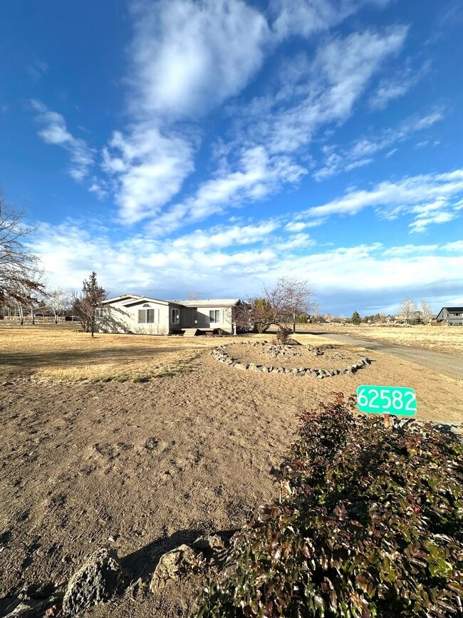 Photo - Light & bright single level home in NE Bend!