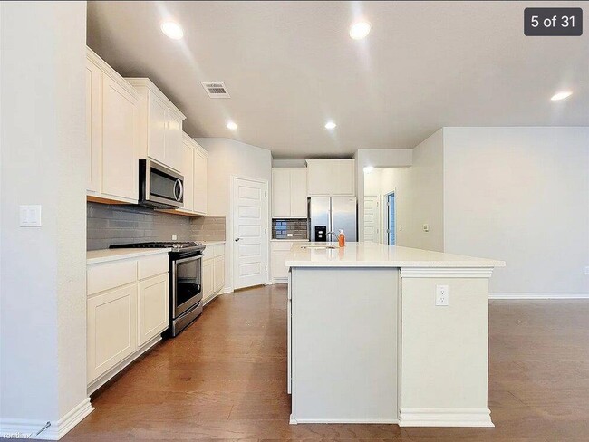 Photo - 9006 Gage Dr