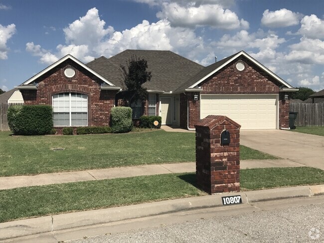 Building Photo - Beautiful 4 Bedroom Country Estates Home I...