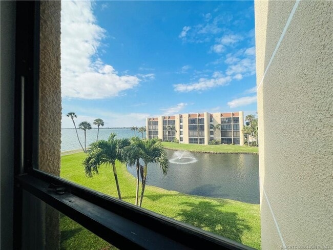 Building Photo - 3442 NE Causeway Blvd Unit 302