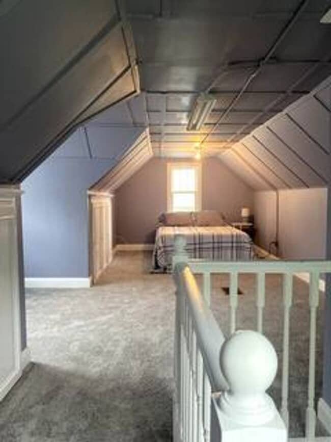 Photo - Spacious 4 Bedroom in Aksarben!