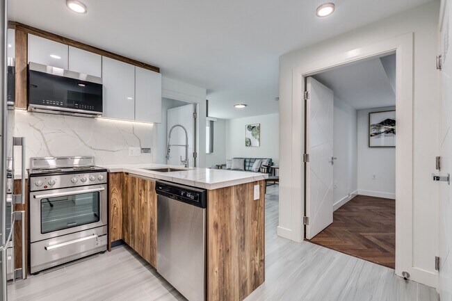 Photo - 1168 Pendrell St Unit 101