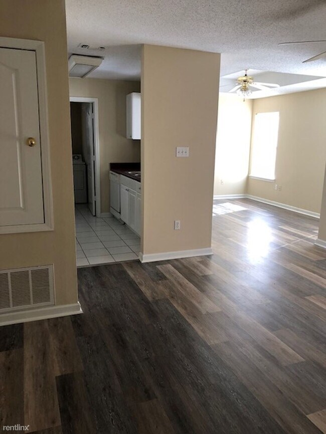 Photo - 2 br, 2 bath Condo - 929 Greystone Dr