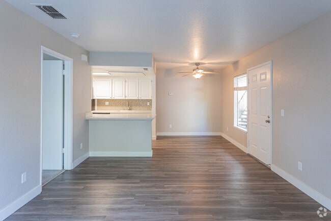 1BR, 1BA - 635 SF