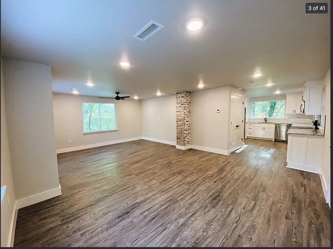 Photo - 112 S University Ave