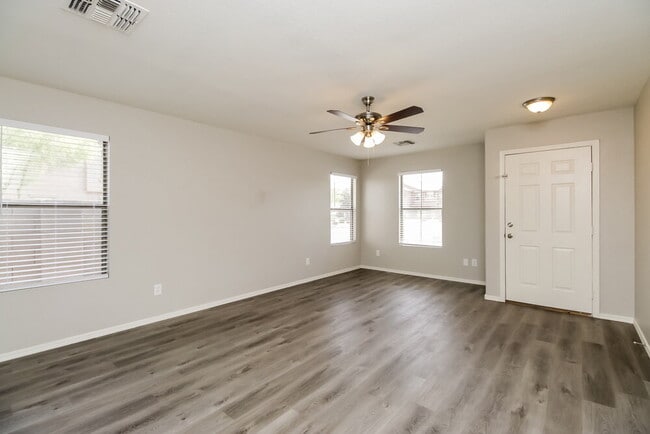 Photo - 3648 E Constitution Dr