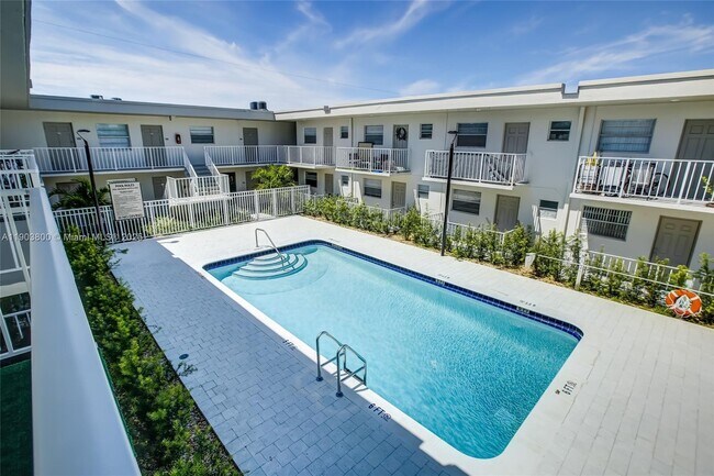 Photo - 1720 Cleveland St Unit 203W