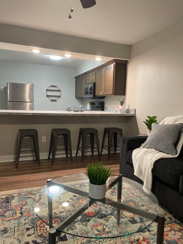 Photo - 1086 Mace Rd