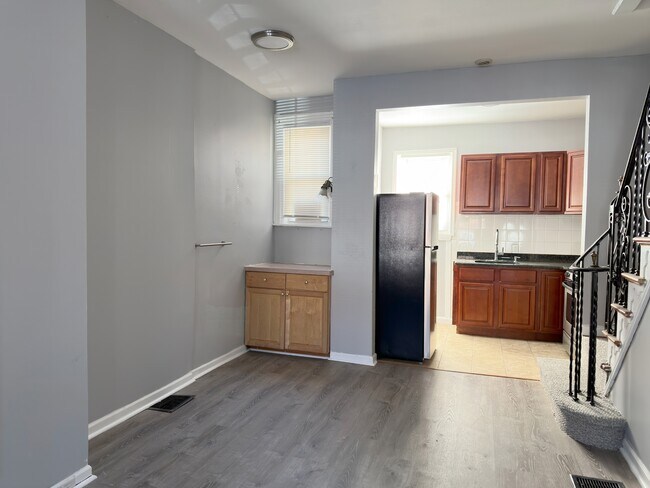 Photo - 338 Snyder Ave