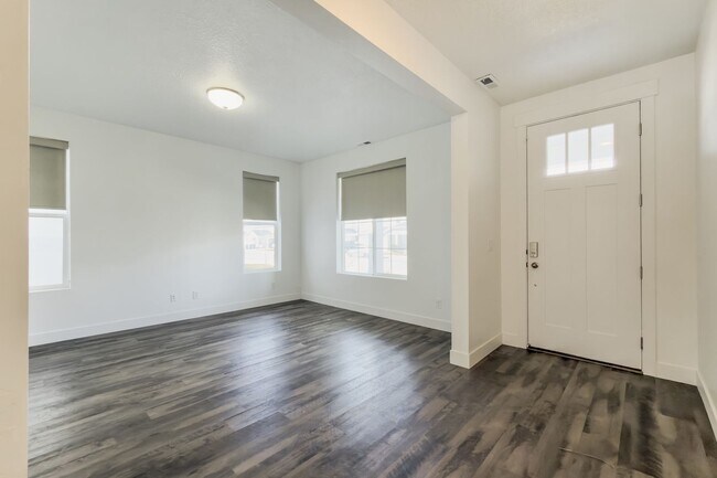 Photo - Spacious 4 Bed, 3.5 Bath Pet-Friendly Home with Central Air & 2-Car Garage! - Available NOW!