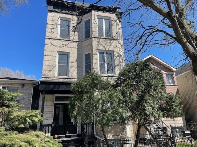 Building Photo - 1733 N Maplewood Ave Unit 1 Rental