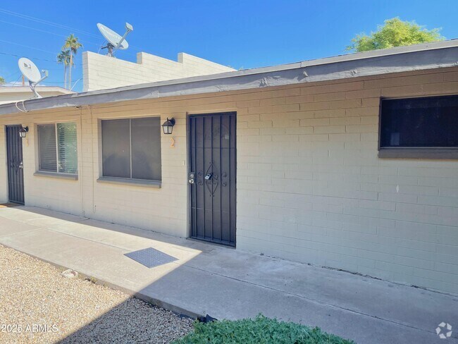 Building Photo - 3646 E Montecito Ave Unit 2 Rental