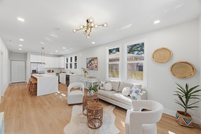 Photo - 309 E Selma Ave