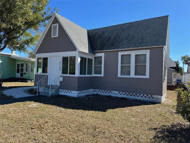 Photo - 2708 9th Ave N