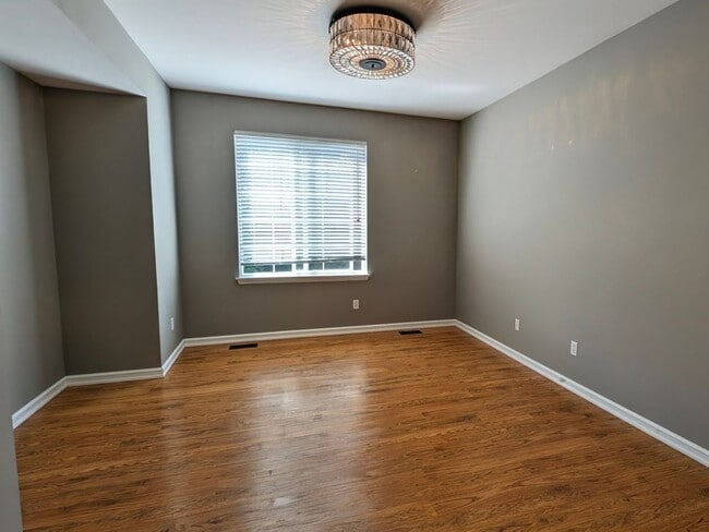 Photo - Spacious 2700+ sq.ft House in Logan Park neighborhood