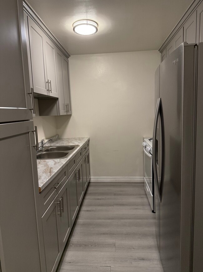 Photo - 2028 N Commonwealth Ave