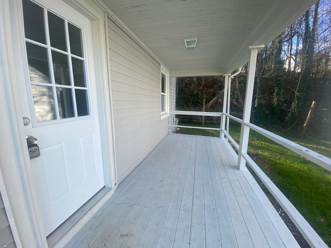 1 Story House with Hardwood Floors - 1 Story House with Hardwood Floors