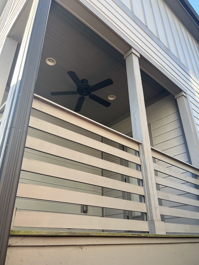 Photo - 2148 Oakland St