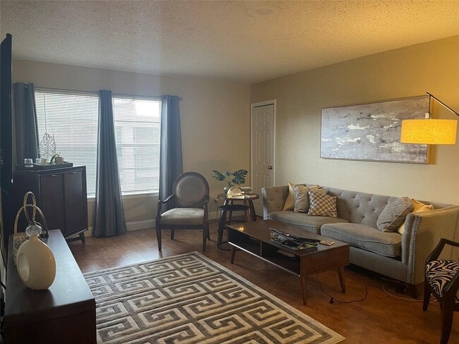 Photo - 3535 NASA Road 1 Unidad True