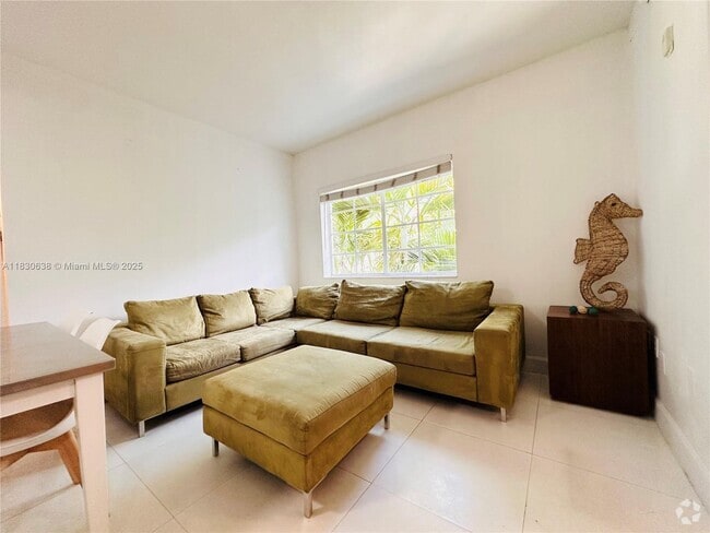 Building Photo - 1300 Pennsylvania Ave Unit 300 Rental
