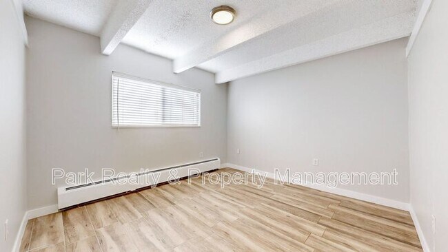 Photo - 800 W Belleview Ave