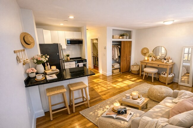 Building Photo - 92 W Cedar St Unit 5F