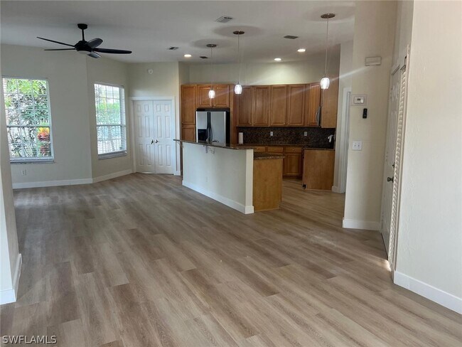 Photo - 2662 Aft Ave