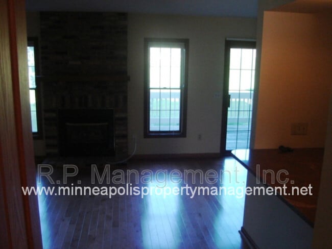 Photo - 14345 Bedford Dr