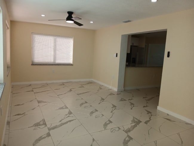 Photo - 378-378 78th Ave NE