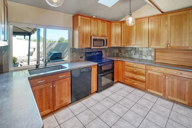 Photo - 3322 N Riverbend Cir W