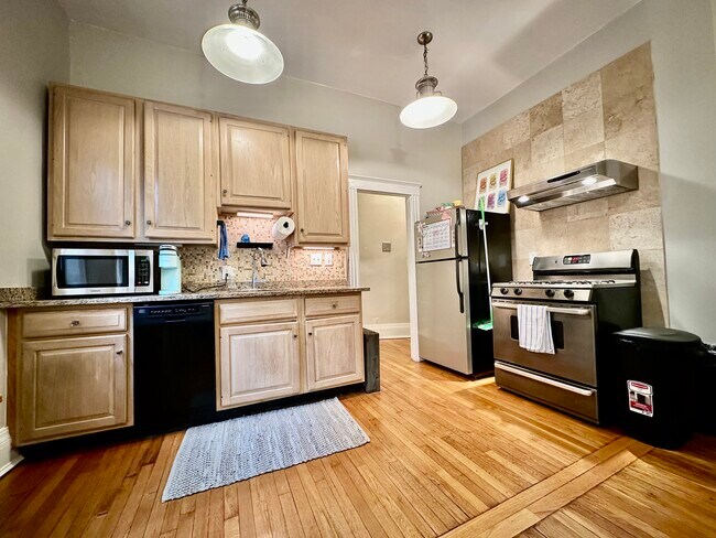 Photo - 68 Phillips St Unit 1