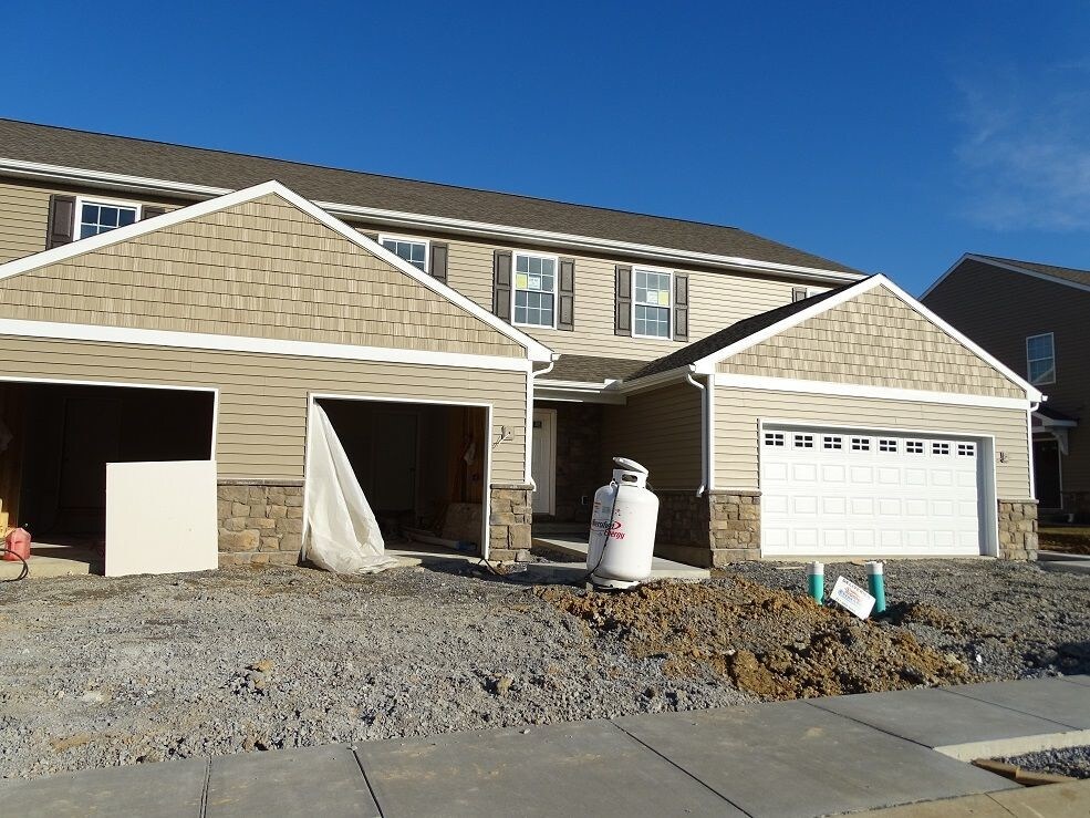 353 Cedar Hollow Townhome Townhome Rental in Manheim PA