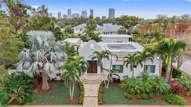 Photo - 220 14th Ave NE