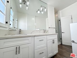 Photo - 850 Kings Rd