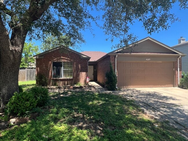 Photo - 1004 Wintercreek Dr House