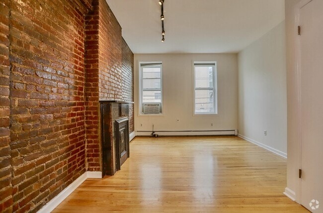 Building Photo - 218 Jefferson St Unit 4 Rental